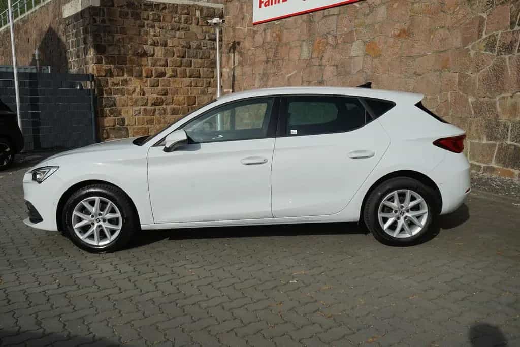 Seat Leon 1.5 TSI Style LED Navi ACC FullLink Kamera 03/2022-photo-2