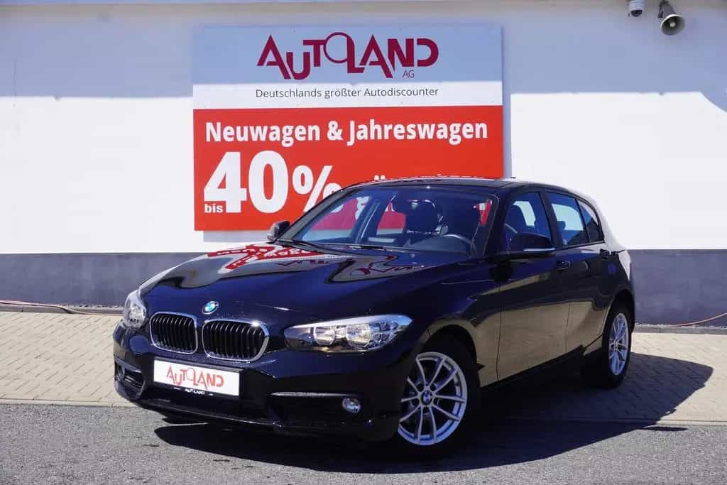 BMW 1 Series 118i Advantage LED SHZ PDC Tempomat 06/2019-photo-1