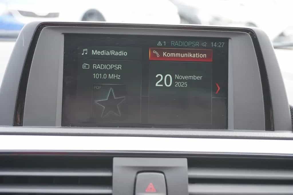BMW 1 Series 118i Advantage LED SHZ PDC Tempomat 06/2019-photo-10