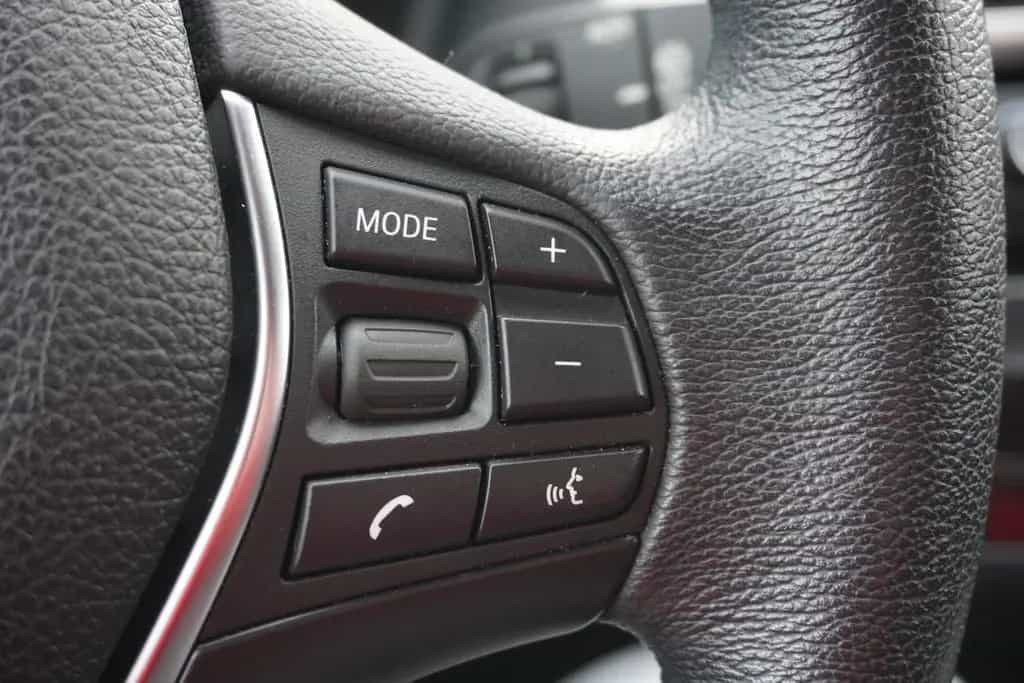 BMW 1 Series 118i Advantage LED SHZ PDC Tempomat 06/2019-photo-17