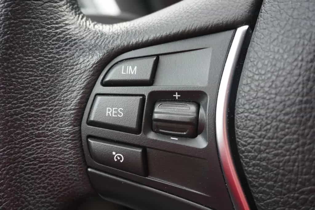 BMW 1 Series 118i Advantage LED SHZ PDC Tempomat 06/2019-photo-18