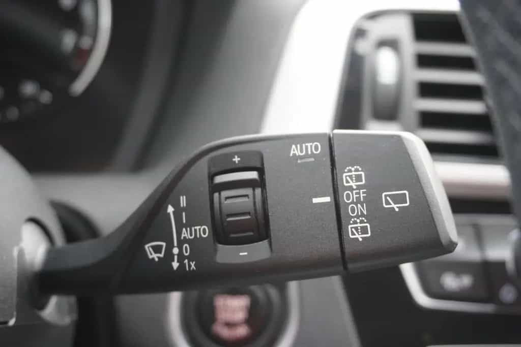 BMW 1 Series 118i Advantage LED SHZ PDC Tempomat 06/2019-photo-19