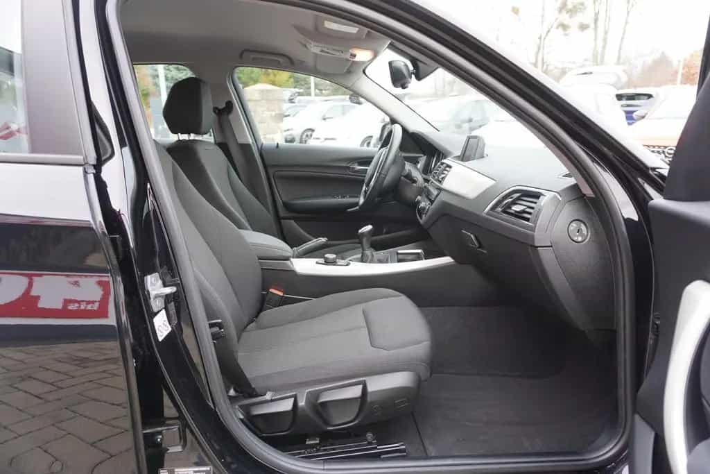 BMW 1 Series 118i Advantage LED SHZ PDC Tempomat 06/2019-photo-24