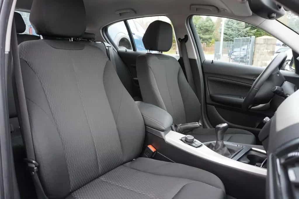 BMW 1 Series 118i Advantage LED SHZ PDC Tempomat 06/2019-photo-25