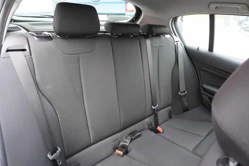 BMW 1 Series 118i Advantage LED SHZ PDC Tempomat 06/2019-photo-27
