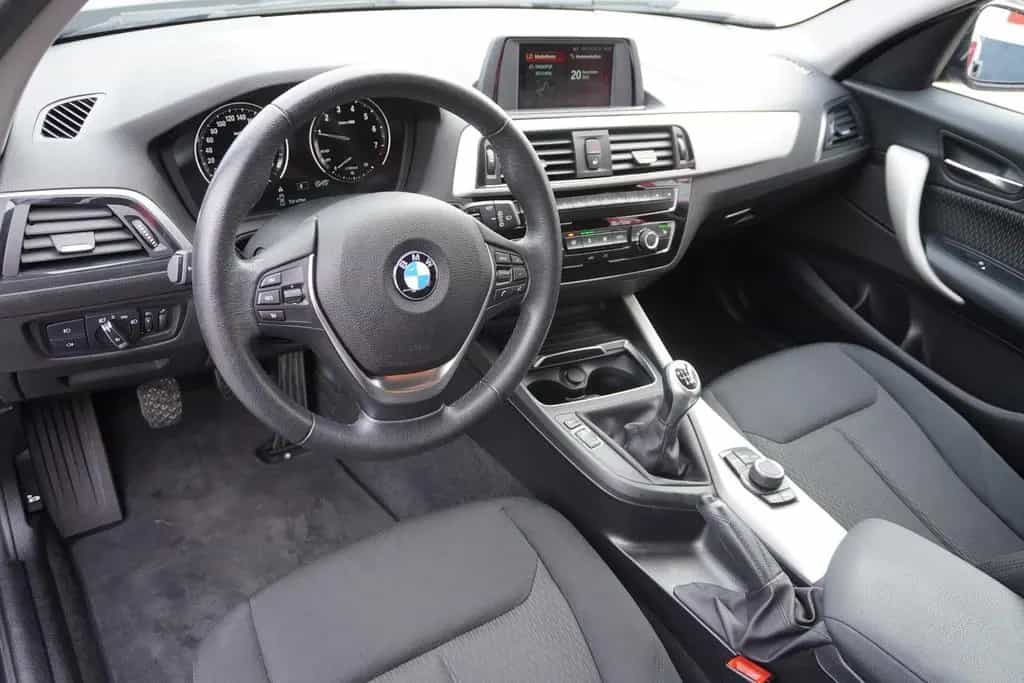 BMW 1 Series 118i Advantage LED SHZ PDC Tempomat 06/2019-photo-7