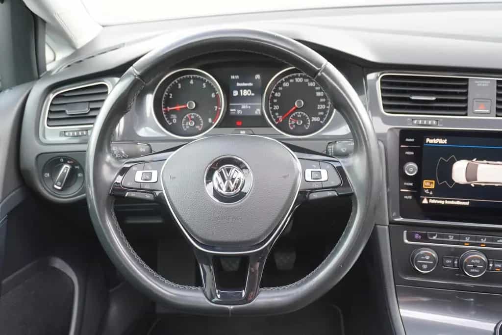 Volkswagen Golf VII 1.0 R-Line Klimaaut. LED Tempomat SHZ 07/2017-photo-11