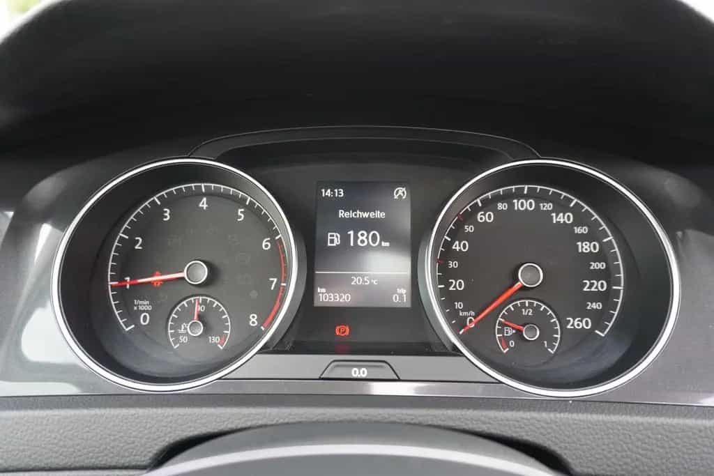 Volkswagen Golf VII 1.0 R-Line Klimaaut. LED Tempomat SHZ 07/2017-photo-12