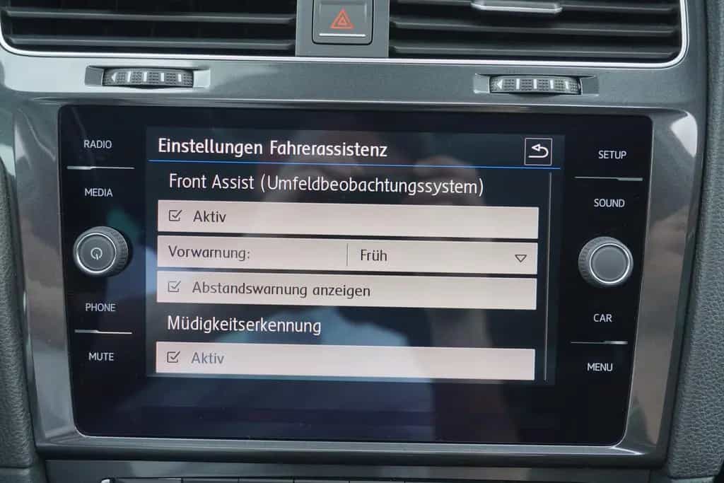 Volkswagen Golf VII 1.0 R-Line Klimaaut. LED Tempomat SHZ 07/2017-photo-14