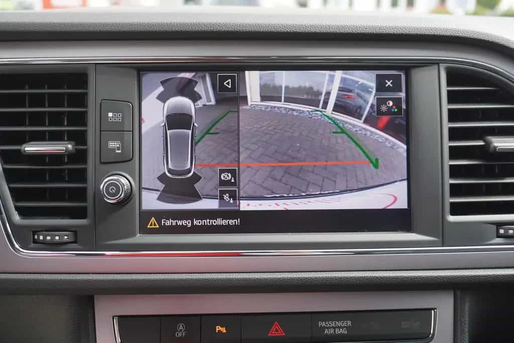 Seat Leon ST 1.5 Xcellence LED Navi Beats DAB Kamera 03/2019-photo-19