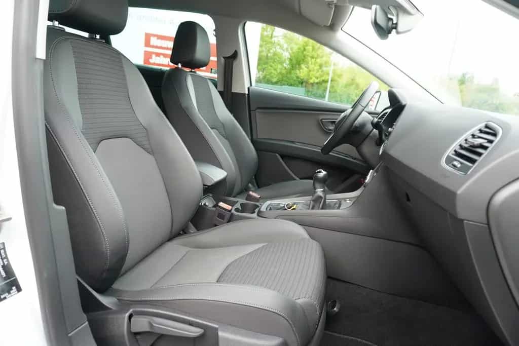 Seat Leon ST 1.5 Xcellence LED Navi Beats DAB Kamera 03/2019-photo-33