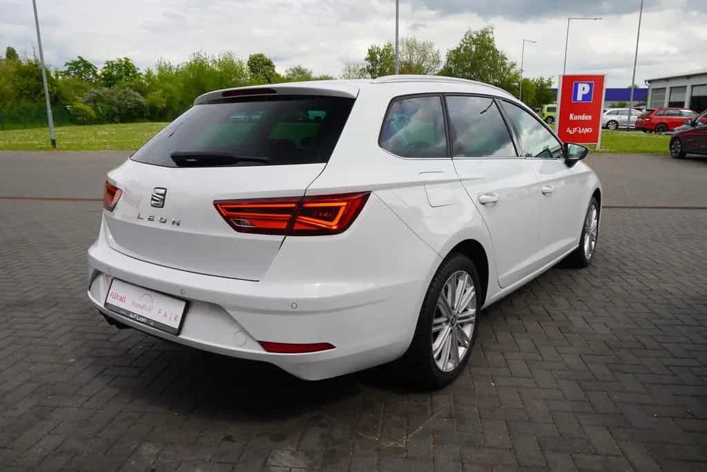 Seat Leon ST 1.5 Xcellence LED Navi Beats DAB Kamera 03/2019-photo-4