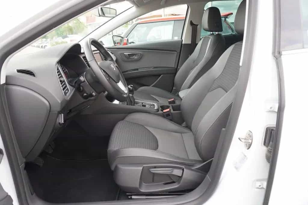 Seat Leon ST 1.5 Xcellence LED Navi Beats DAB Kamera 03/2019-photo-7