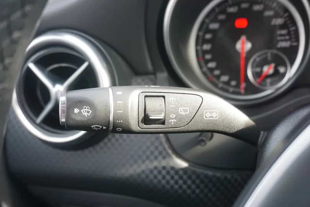 Mercedes-Benz A 180 A180 Urban 7G-DCT LED Navi Standheizung Kamera 05/2017-photo-20