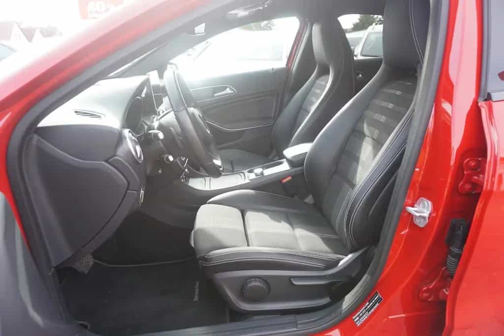Mercedes-Benz A 180 A180 Urban 7G-DCT LED Navi Standheizung Kamera 05/2017-photo-28
