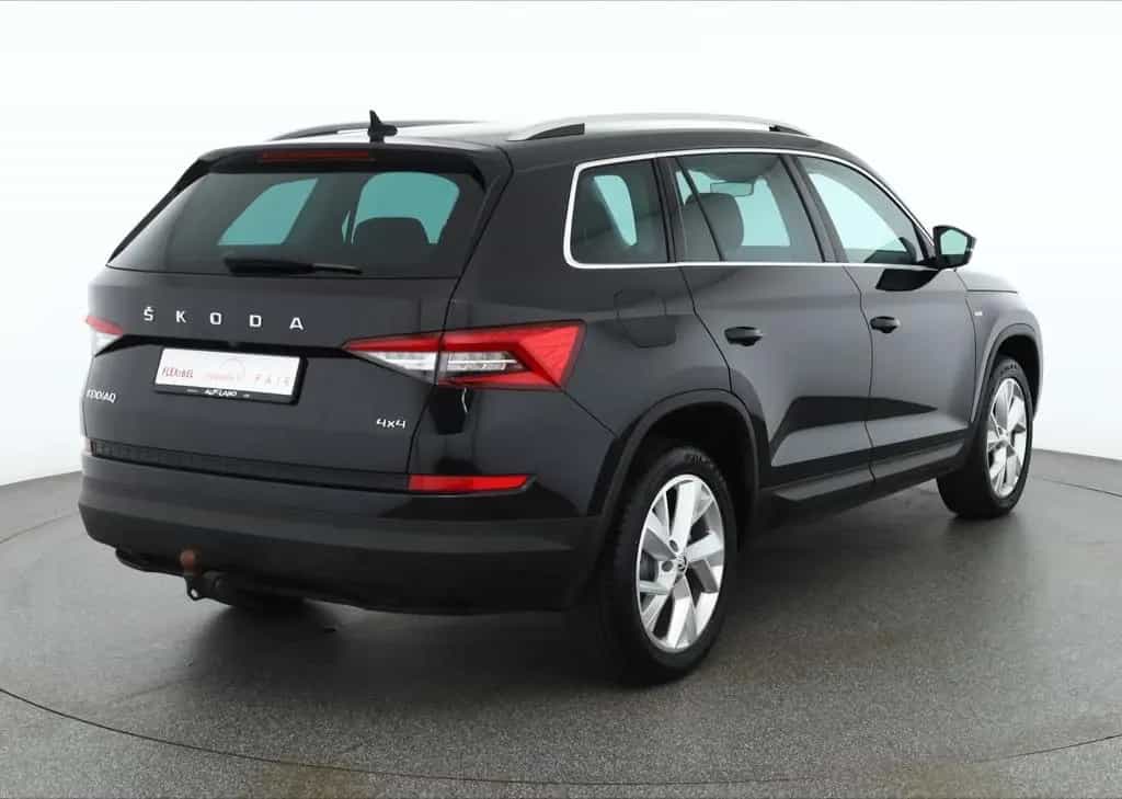 Skoda Kodiaq 2.0 TSI 4x4 DSG LED ACC Standheizung AHK 01/2020-photo-4
