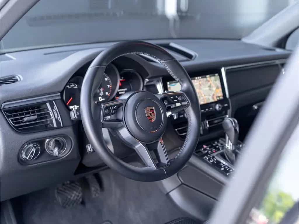Porsche Macan Luftfederung BOSE ACC Spurwechsel 20'' 09/2020-photo-3
