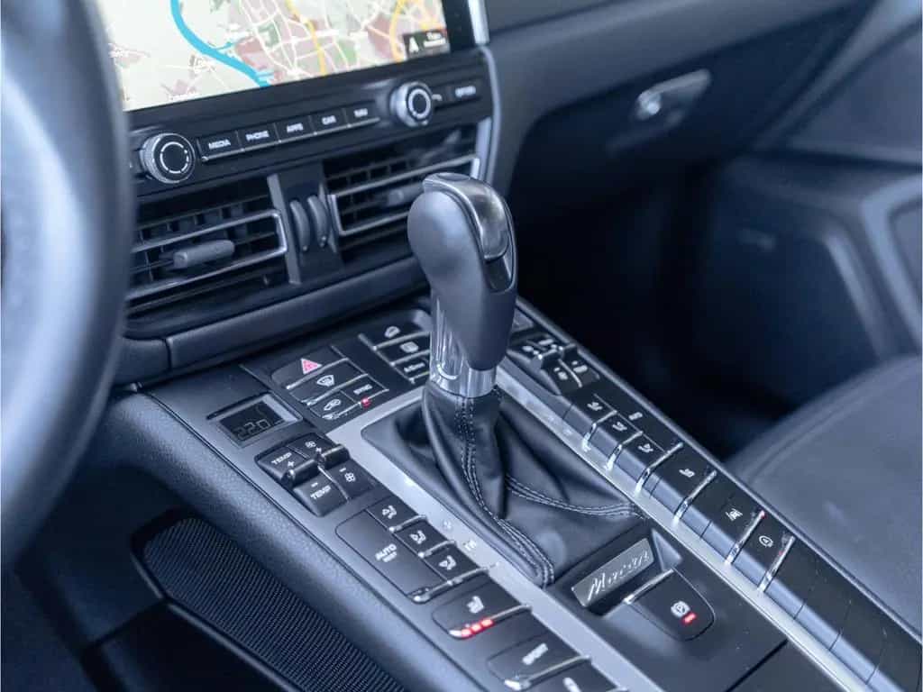 Porsche Macan Luftfederung BOSE ACC Spurwechsel 20'' 09/2020-photo-30