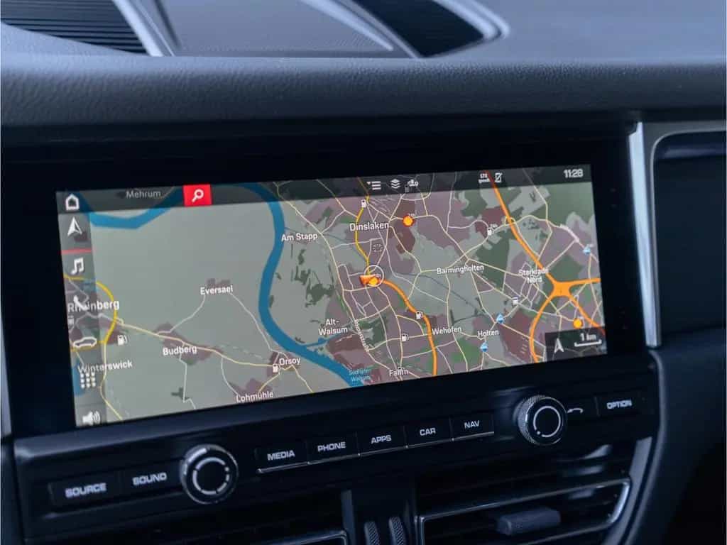 Porsche Macan Luftfederung BOSE ACC Spurwechsel 20'' 09/2020-photo-31