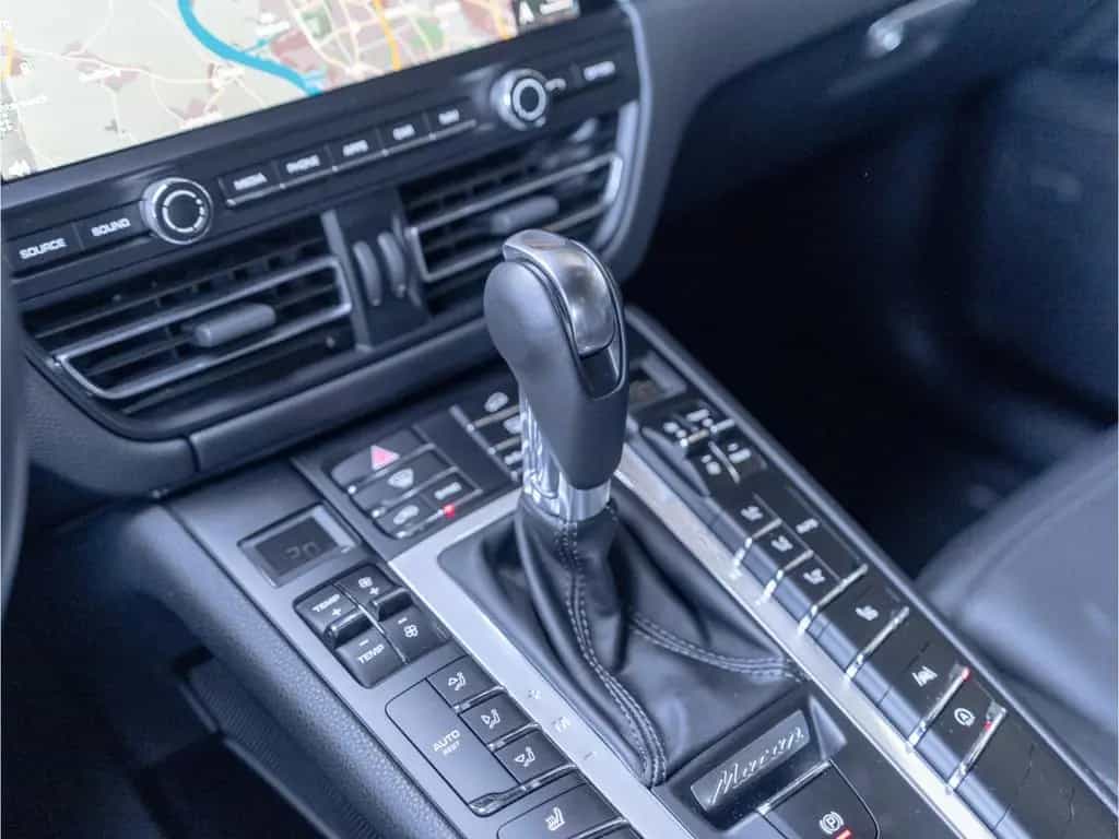 Porsche Macan Luftfederung BOSE ACC Spurwechsel 20'' 09/2020-photo-33