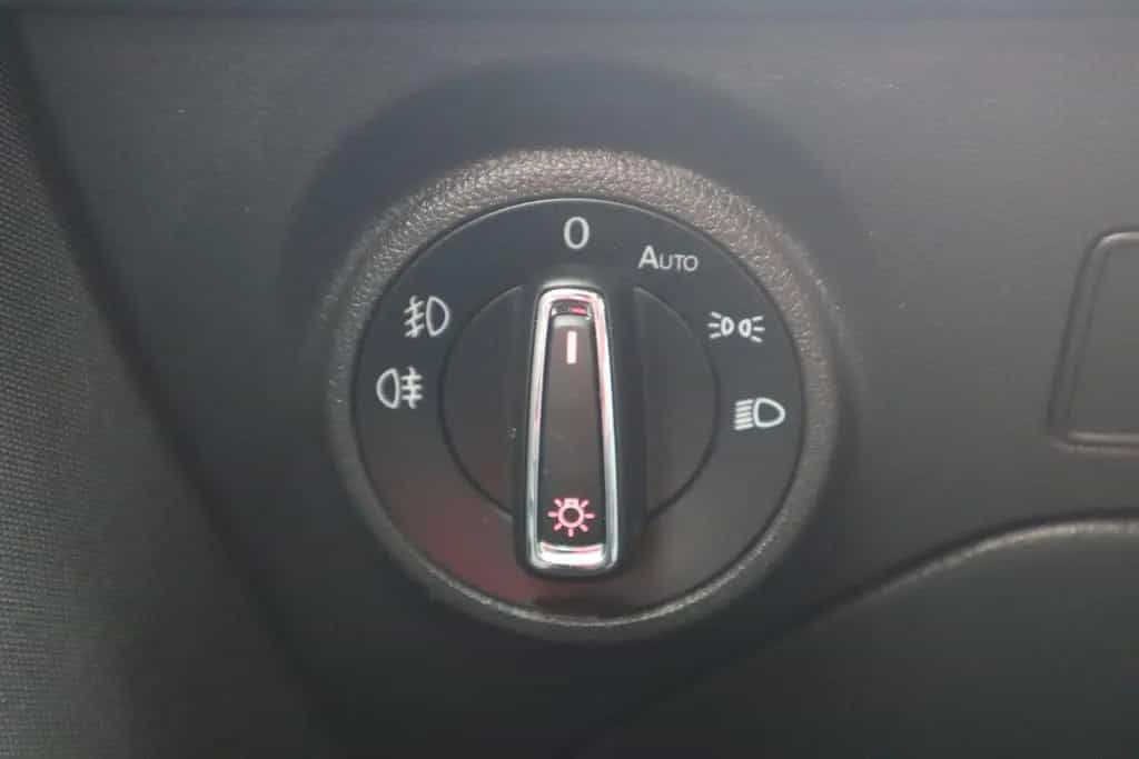 Seat Leon 2.0 TSI FR LED Navigation Sitzheizung DAB 03/2019-photo-17