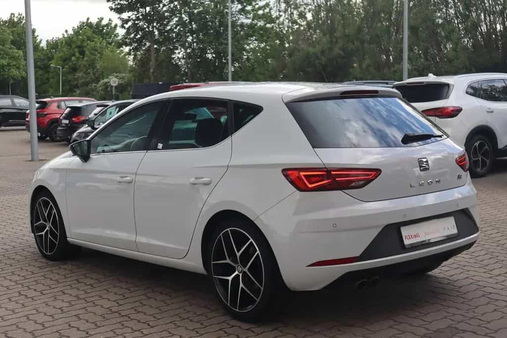 Seat Leon 2.0 TSI FR LED Navigation Sitzheizung DAB 03/2019-photo-2