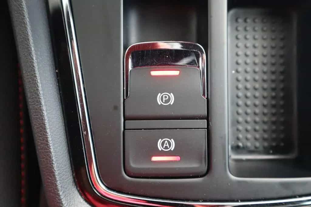 Seat Leon 2.0 TSI FR LED Navigation Sitzheizung DAB 03/2019-photo-29