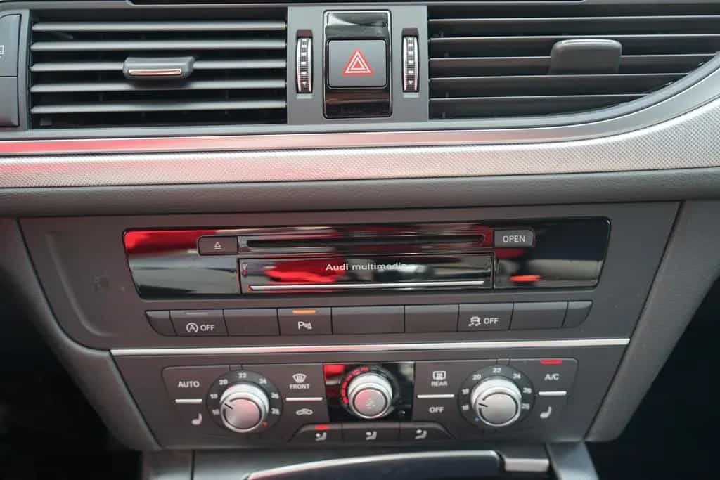 Audi A6 Avant 2.0 TDI ultra AHK Bose Keyless-Go PDC 12/2015-photo-31