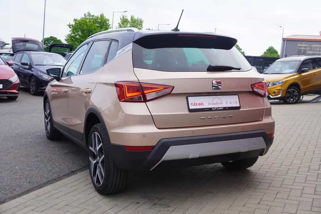 Seat Arona 1.0 TSI Xcellence DSG LED Navi AHK PDC USB 06/2019-photo-2