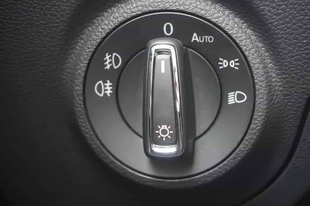 Seat Arona 1.0 TSI Xcellence DSG LED Navi AHK PDC USB 06/2019-photo-21