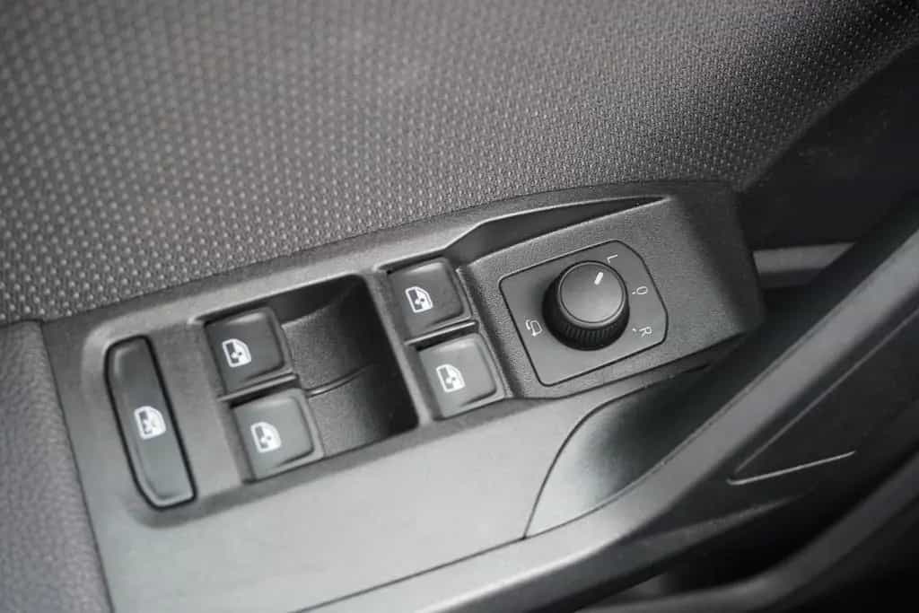 Seat Arona 1.0 TSI Xcellence DSG LED Navi AHK PDC USB 06/2019-photo-22
