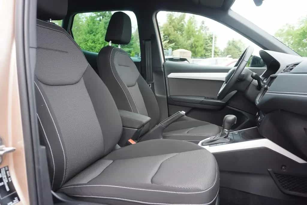 Seat Arona 1.0 TSI Xcellence DSG LED Navi AHK PDC USB 06/2019-photo-24