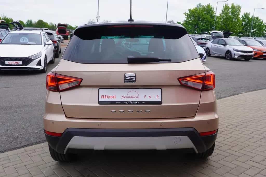 Seat Arona 1.0 TSI Xcellence DSG LED Navi AHK PDC USB 06/2019-photo-3