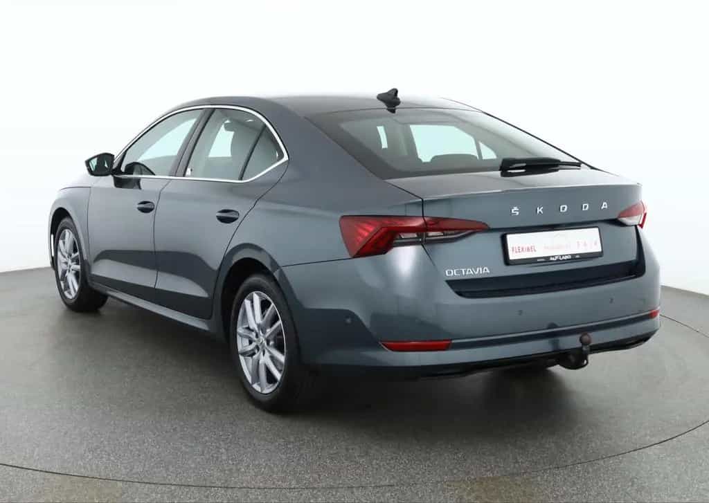 Skoda Octavia 1.5 TSI First Edition LED SmartLink AHK 09/2020-photo-2