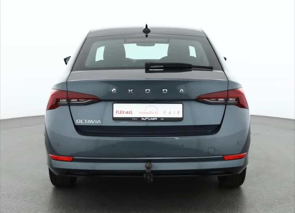 Skoda Octavia 1.5 TSI First Edition LED SmartLink AHK 09/2020-photo-3
