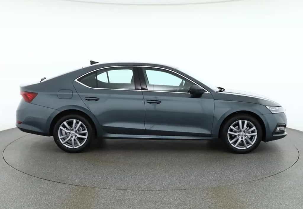 Skoda Octavia 1.5 TSI First Edition LED SmartLink AHK 09/2020-photo-5