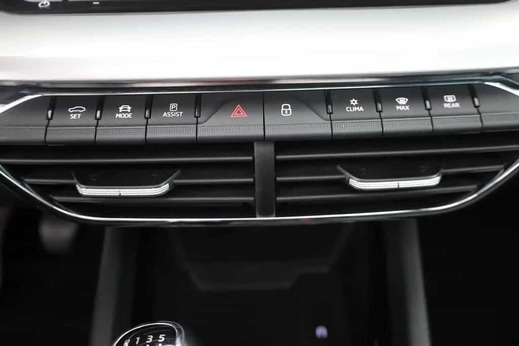 Skoda Octavia Combi 1.5 TSI Style LED Navi Panorama 04/2020-photo-11