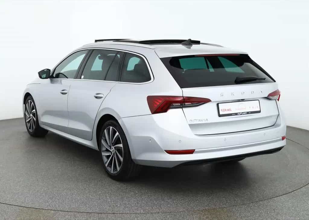 Skoda Octavia Combi 1.5 TSI Style LED Navi Panorama 04/2020-photo-2