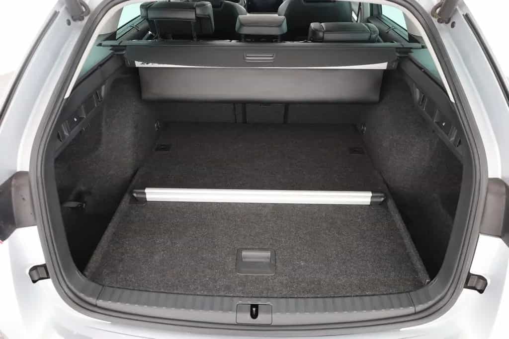 Skoda Octavia Combi 1.5 TSI Style LED Navi Panorama 04/2020-photo-26
