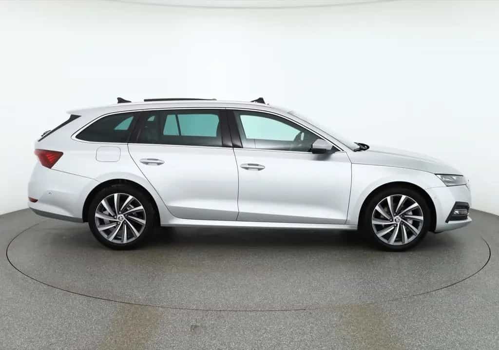 Skoda Octavia Combi 1.5 TSI Style LED Navi Panorama 04/2020-photo-5