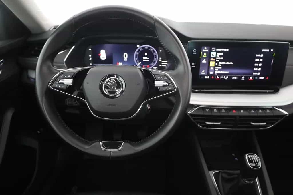 Skoda Octavia Combi 1.5 TSI Style LED Navi Panorama 04/2020-photo-9