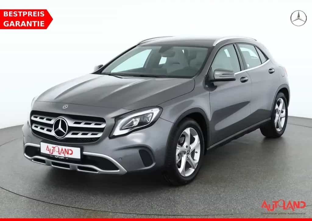Mercedes-Benz GLA 200 Urban LED Kamera Navi Sitzheizung PDC 09/2018-photo-0