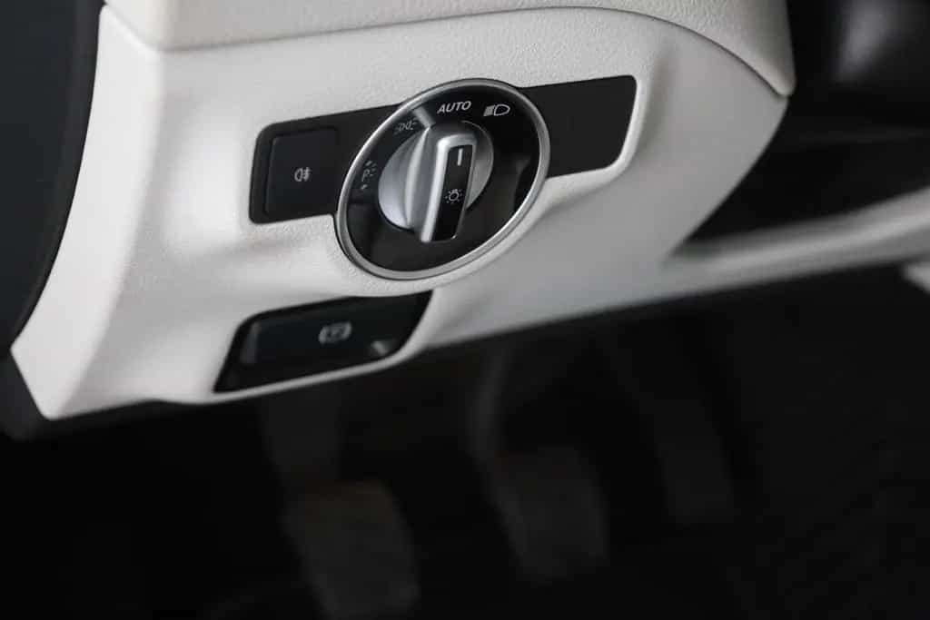 Mercedes-Benz GLA 200 Urban LED Kamera Navi Sitzheizung PDC 09/2018-photo-19