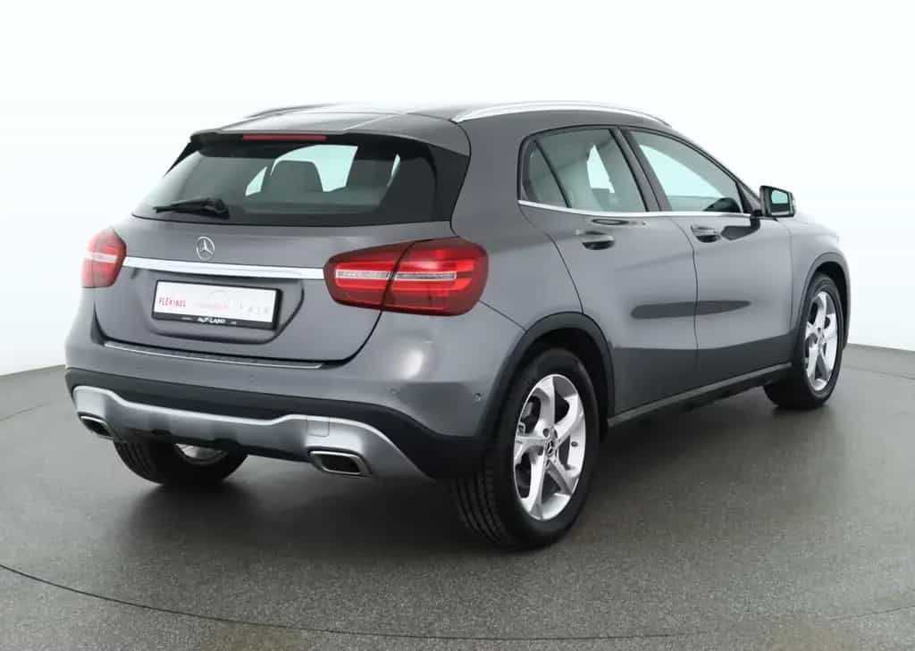Mercedes-Benz GLA 200 Urban LED Kamera Navi Sitzheizung PDC 09/2018-photo-4
