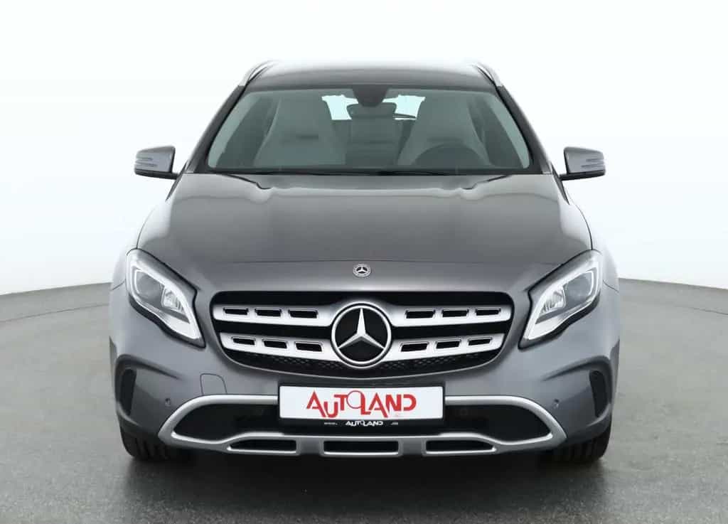 Mercedes-Benz GLA 200 Urban LED Kamera Navi Sitzheizung PDC 09/2018-photo-7