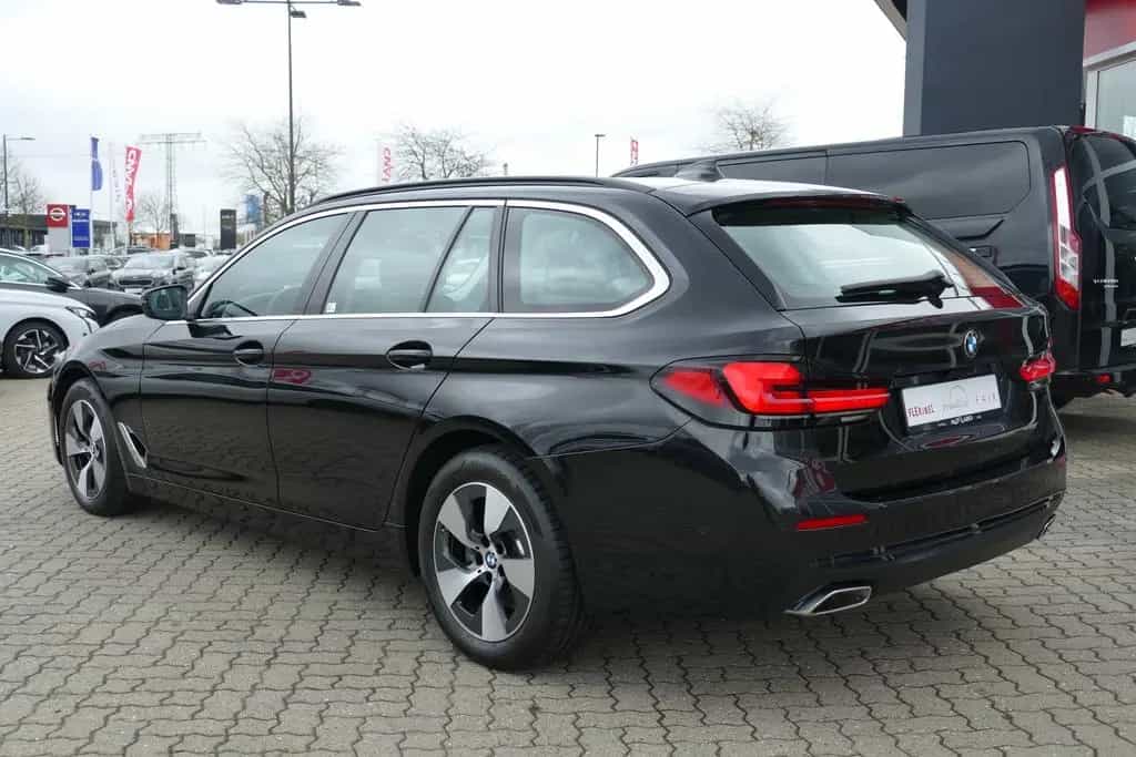 BMW 5 Series d Touring Mild Hybrid LED ACC Leder Kamera 09/2022-photo-2