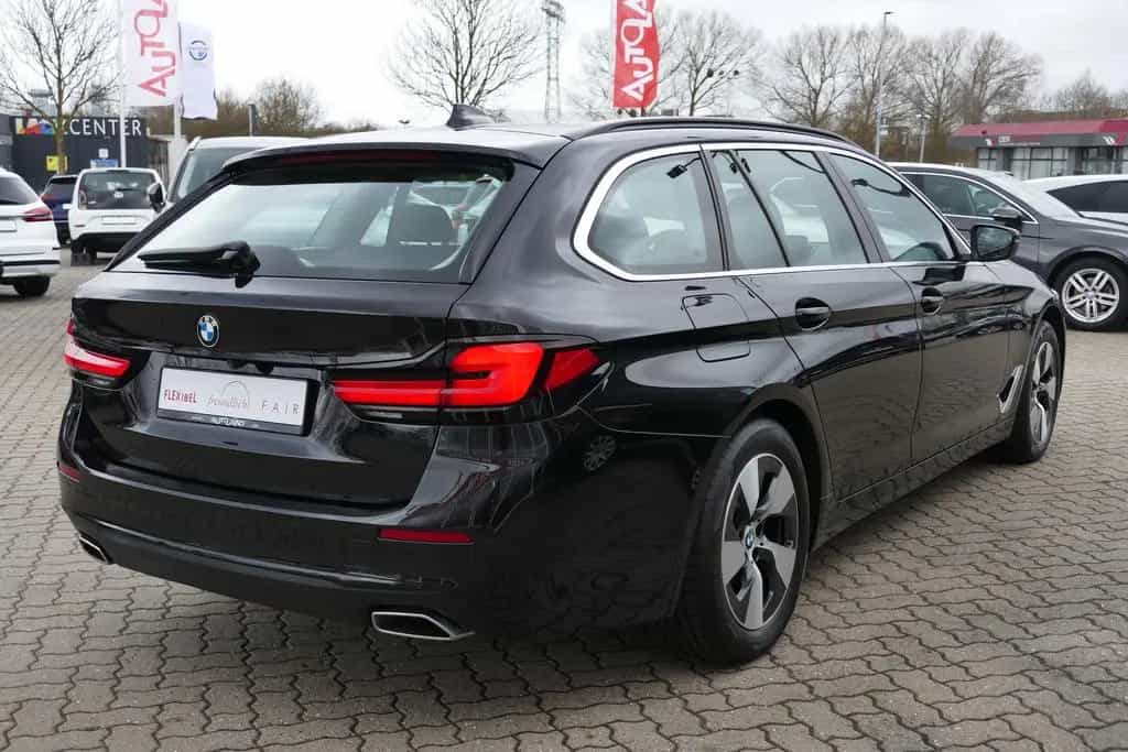 BMW 5 Series d Touring Mild Hybrid LED ACC Leder Kamera 09/2022-photo-4