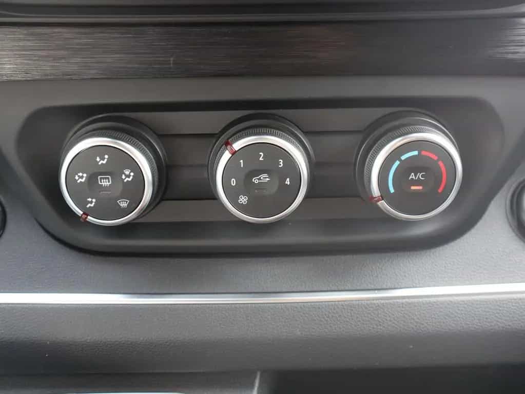 Renault Trafic Combi 2.0 L2H1 3,0t LED Navi Kamera AHK 12/2022-photo-17