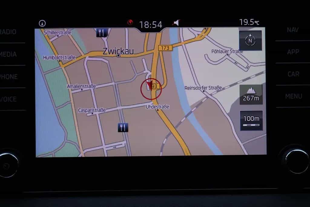 Skoda Karoq 1.5 TSI Ambition Navi Tempomat SmartLink 01/2018-photo-18
