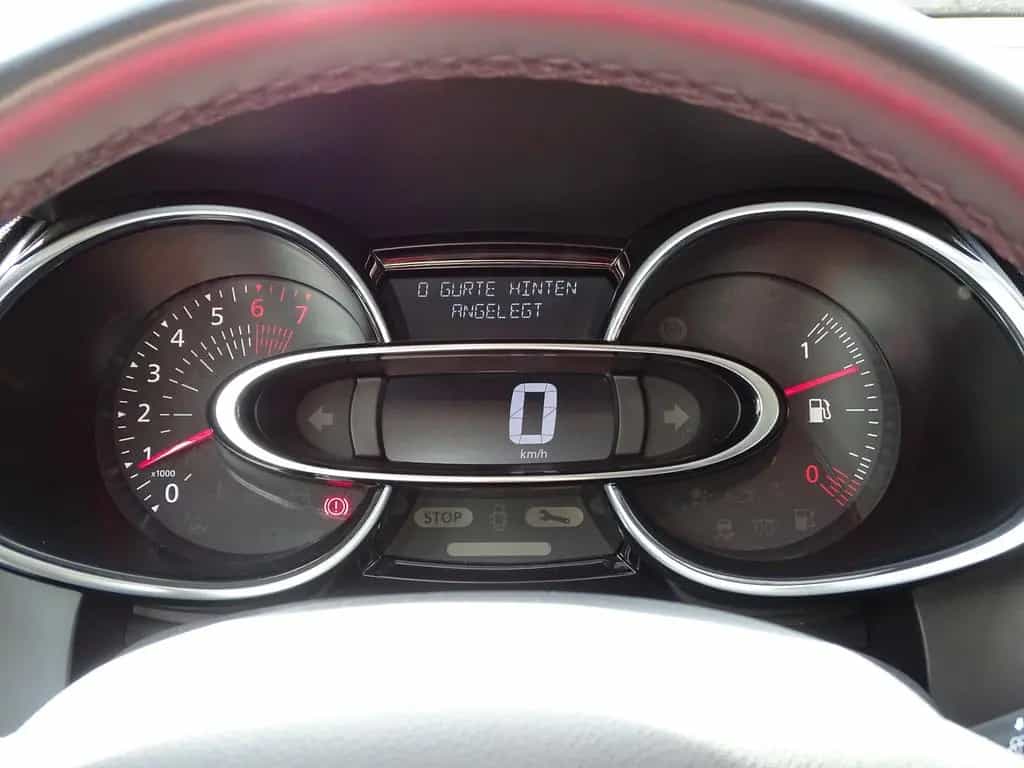 Renault Clio 1.3 TCE Intens LED Navi Kamera Sitzheizung 01/2018-photo-19